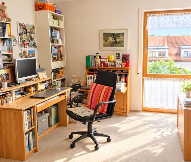 Bonito piso de 3 habitaciones con balcón soleado en Ulm-Wiblingen – Arbeitszimmer