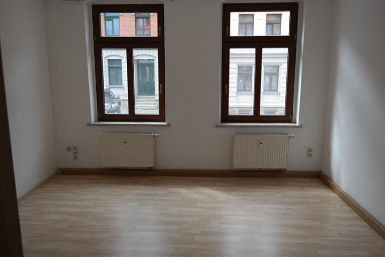 * Günstige 1-Zimmer mit Einbauküche, Laminat und Dusche * – SAM_8068