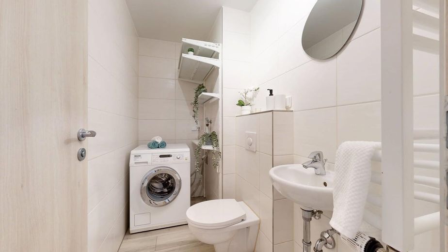 3 Zimmer Wohnung in Haar – ideal für Paare & kleine Familien – WC Bild 1