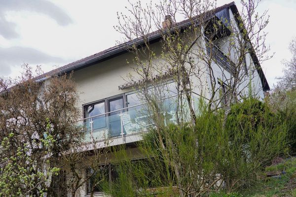 Wohnen mit Traumblick – Vielseitiges Mehrfamilienhaus mit drei Wohneinheiten in Heiligkreuzsteinach