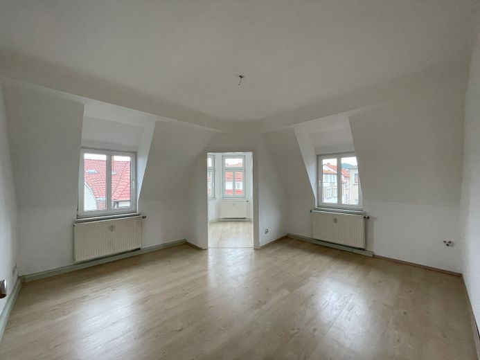 Eisenach Südviertel 5ZKB ab sofort; und die Küche ist auch schon drin – Wohnzimmer