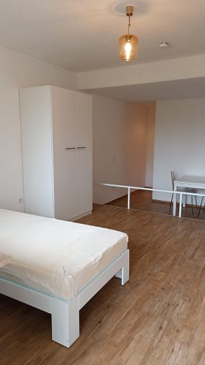 Wohnraum 2 vor einrichten