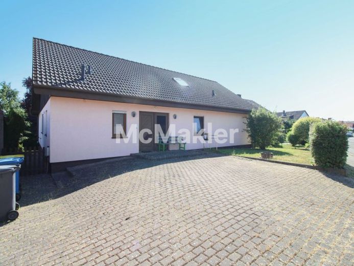 Flexibles Zweifamilienhaus mit großem Garten – ideal für Generationen, Wohnen & Vermieten – Photo 1