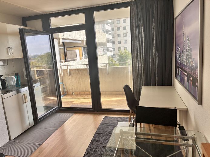 1-Zimmer Appartement in Frankfurt Sachsenhausen | Balkon | Möbliert | Leerstehend – Zimmer 3