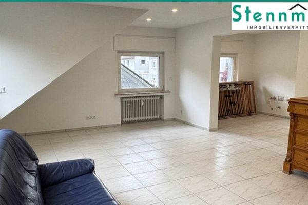 ERSTBEZUG NACH MODERNISIERUNG:HELLE 3-ZIMMER-WOHNUNG IM 2-FAM.-HAUS IN GUTER WOHNLAGE VON RADEVORMWALD