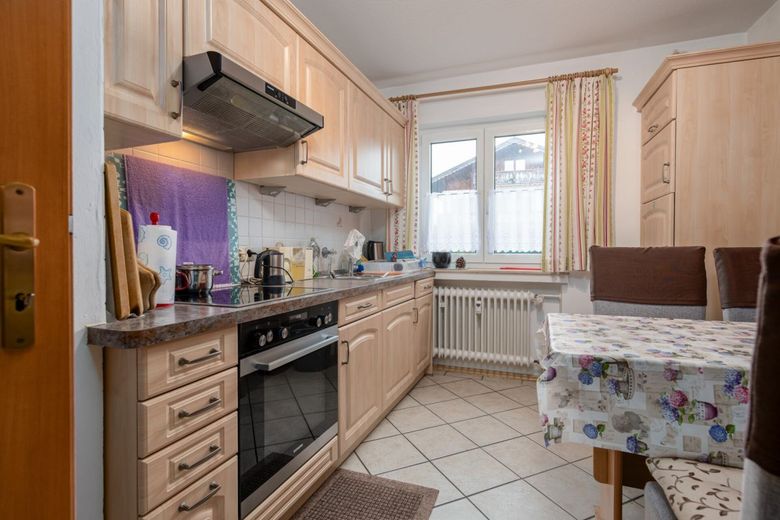 3-Zimmer-Erdgeschosswohnung in Wallgau mit Terrasse, Hobbyraum &amp; Garage – Küche
