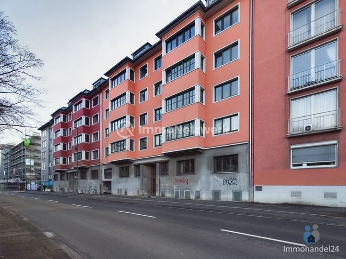 ***großzügige Altbauwohnung in toller Lage von Köln Lindenthal mit Balkon*** – Straßenansicht