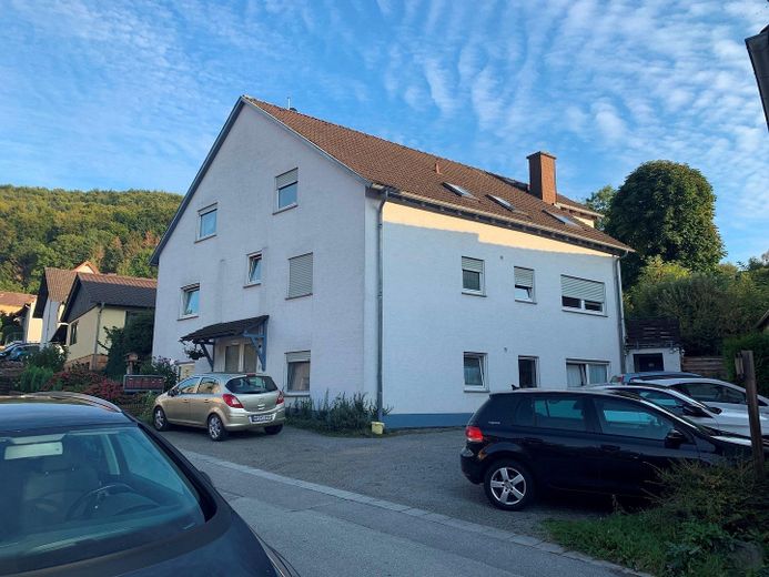 Gepflegte 5-Zimmer-Wohnung zum Verkauf – Haus Außen 1 + Stellplatz