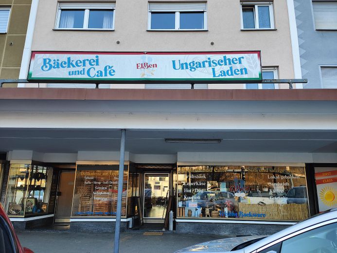 Werbeanlage auf Passagendach