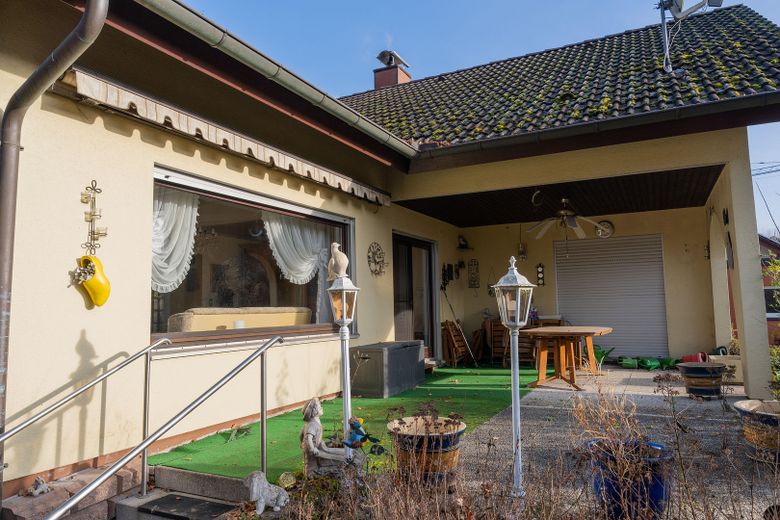 Perfektes Familienhaus für 2–4 Kinder – Ruhige Traumlage mit Garten und viel Platz in Bühl-Weitenung – Terrasse