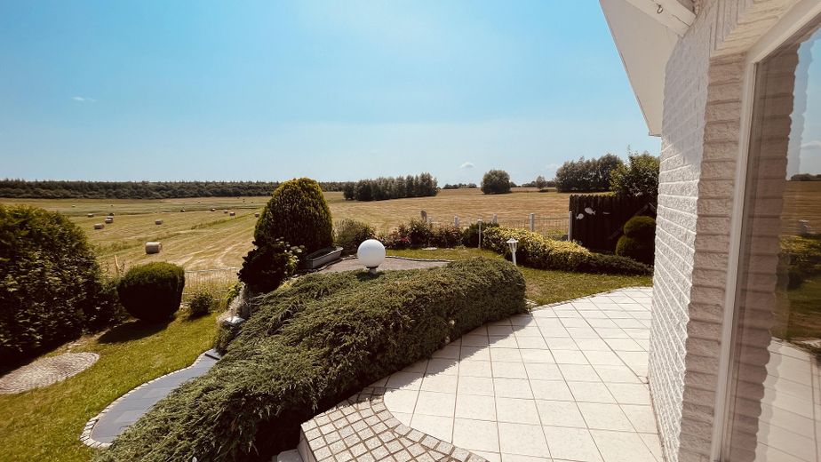 Wochenendhaus auf 966qm mit fantastischem Weitblick provisionsfrei zu verkaufen – Blick Süd, 06/2026