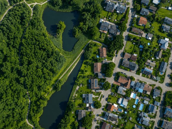 Terrain à bâtir à Glinde avec un potentiel de développement attractif + construction prévue sur deux niveaux – Photo 1