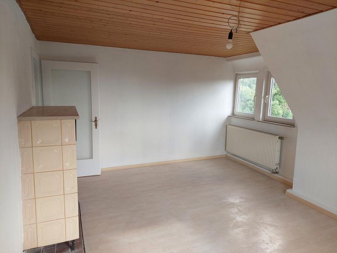 5 1/2 Zimmer Wohnung in ruhig gelegenem Zweifamilienwohnhaus mit sonnigem Garten – OG Wohnzimmer