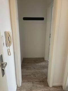 Flur zum Wohn- Schlafzimmer