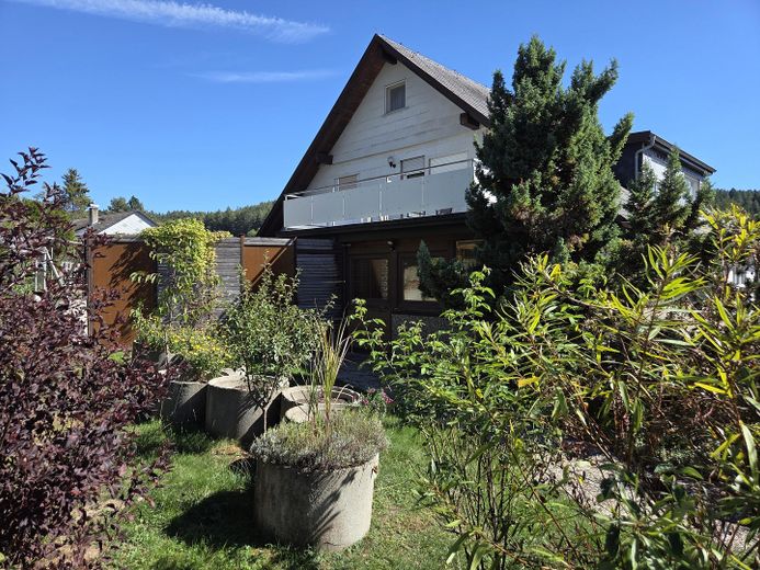 Tanto spazio, tante possibilità: casa plurifamiliare con ampio terreno! – Foto 9