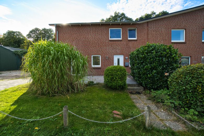 Weddelbrook Große renovierte 3 Zimmer Maisonette Wohnung mit Terrasse ab sofort – Foto 1