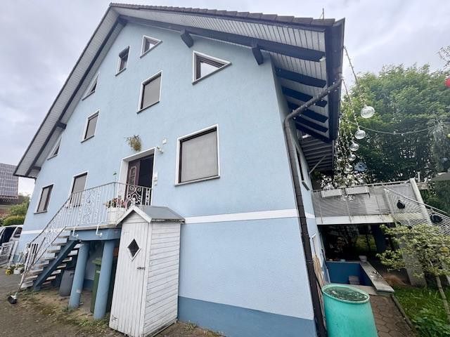 Renovierte 2-Ziimer Dachgeschosswohnung in Reckendorf zu vermieten – Hauseingang