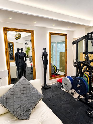 Эксклюзивно #без комиссии# Новостройка KfW55, квартира 215 м² с мебелью, 2 бассейна, спортзал, сауна, пруд с кои – Фото 42