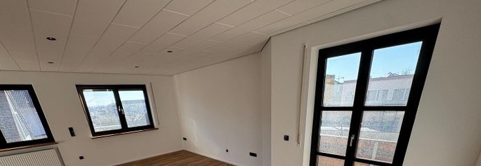 Wohnzimmer/Essbereich/Balkon
