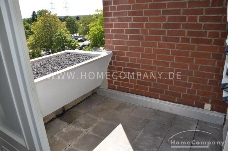 Schöne 1 Zi.Whg., möbliert, 3. OG, mit Balkon. – 17f2a2923472a5b046ee169c21fc394cf94cd8e6.jpg