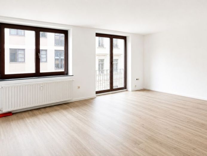 Sehr helle und geräumige 3-ZKB in zentraler Lage in der Augsburger Innenstadt – Foto 1