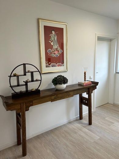 Möblierte Einliegerwohnung mit Gartennutzung und separatem Eingang sehr gute Ausstattung – Diele 1. Etage 