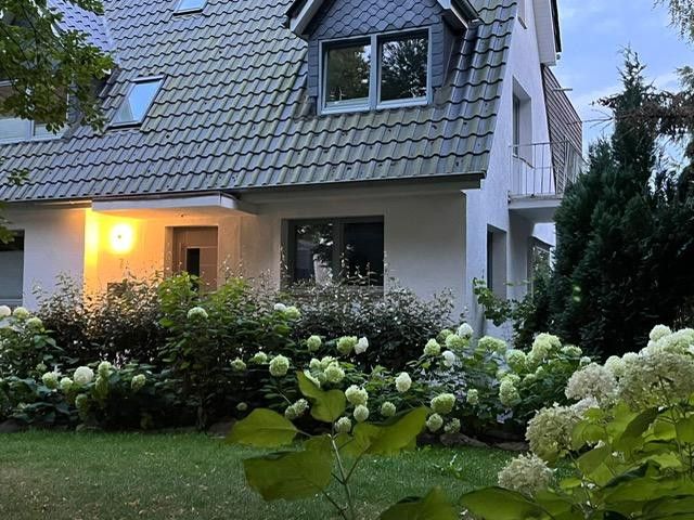 Casa unifamiliare ammodernata in posizione tranquilla e centrale a Timmendorfer Strand – Außenansicht