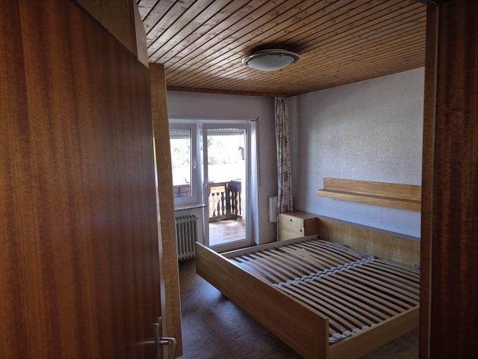 Einfamilienhaus mit Einliegerwohnung, Wintergarten, Garage und Gartenparadies auf 708 m2 – Schlafzimmer OG 