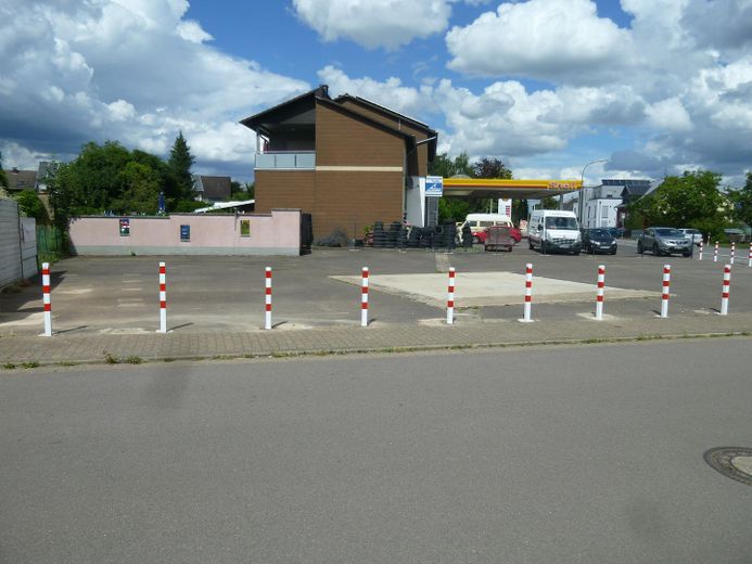 Gewerbefläche, Asphaltiert und Abgegrenzt zu vermieten ! – Foto 2
