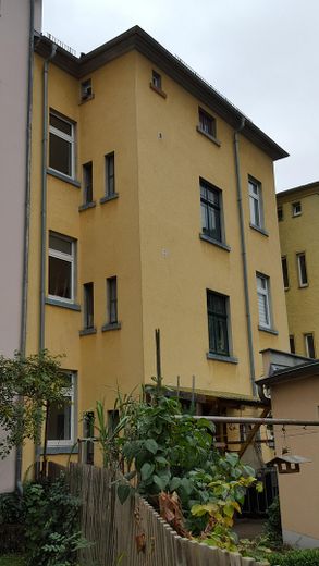 Voll vermietetes, attraktives,MFH mit 5 WE´s in Zentrumsnähe von Reichenbach – Rückansicht