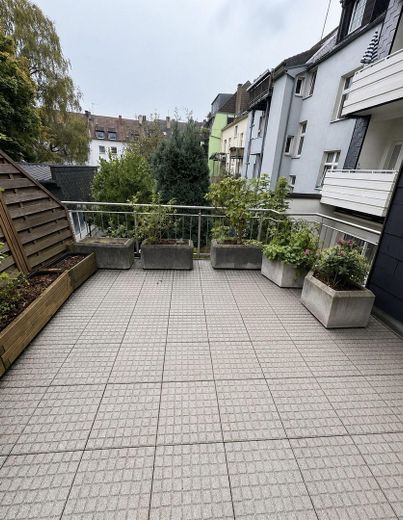 Außergewöhnliche 2,5-Zimmer-Wohnung nahe Uniklinikum – mit Einbauküche, Balkon & Sonnenterrasse – Foto 9
