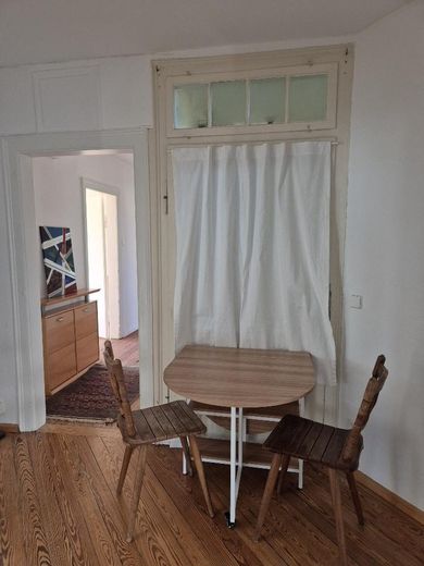 WG-Zimmer 19 m² | möbliert auf Wunsch | Löwenmarkt Stgt-Weilimdorf | 540 € warm – Flur links