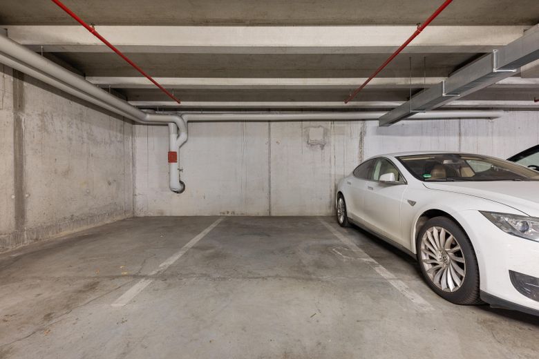 bezugsfreie umfassend sanierte 1-Zi-Wohnung in der Südvorstadt mit TG – Tiefgaragenstellplatz