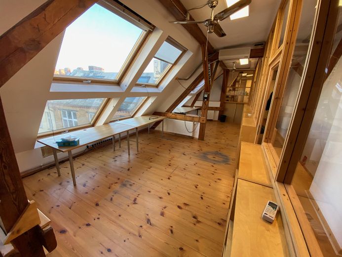 Gewerbliches Dachgeschoss in der Kastanienallee, für Office, Atelier und Wohnen. Provisionsfrei! – Foto 3