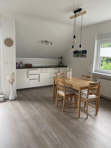 Vendita da privato - casa bifamiliare/casa multigenerazionale su terreno in diritto di superficie a Kaarst Mitte – Küche/ Esszimmer 1. OG #1