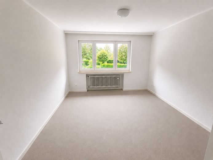 Provisionsfrei für Käufer | Familienhaus in Toplage | Bieterverfahren ab 389.000 € – Schlafzimmer Eltern