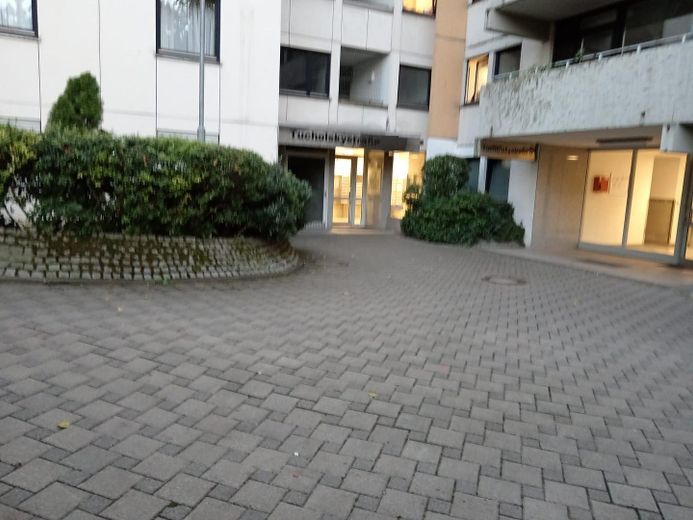 Mieszkanie 2-pokojowe na Sachsenhäuser Berg – Eingang 2