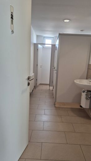 SENZA PROVVIGIONE - Alzenau - Ampia visuale sul lavoro. Uffici esclusivi e di alta qualità – Foto 9