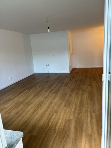 Apartment in Kaiserswerth, Zweitbezug nach Kernsanierung, Terrasse – Raumansicht