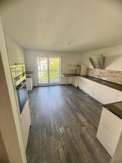Schöne 3 Raum Maisonette in Gohlis – Eingang große Wohnküche