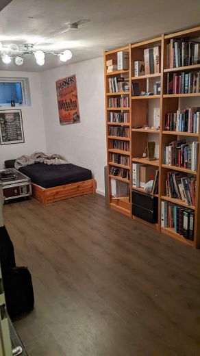 Wohnen fast wie im freistehenden Haus – Endreihenhaus mit großem, privatem Garten direkt am Wald – Hobbykeller