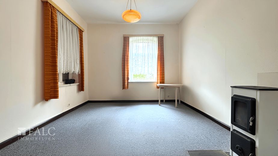 Großes Landhaus mit Einliegerwohnung, Stallungen, Koppeln &amp; Flusszugang auf 6.640 m² Traumgrundstück – Zimmer 1 im Erdgeschoss