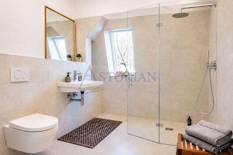Exklusives Wohnen über den Dächern von Lichterfelde – Badezimmer