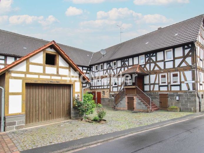 Sanierte Hofreite mit vielseitigen Nutzungsmöglichkeiten in Ebsdorfergrund-Wermertshausen – Foto 1