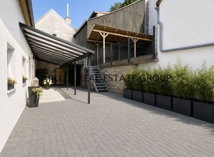 Zweifamilienhaus in Altmannstein kaufen - zwei Wohneinheiten, große Terrassen, Garten &amp; Entwicklungspotenzial im Altmühltal! – Außenansicht
