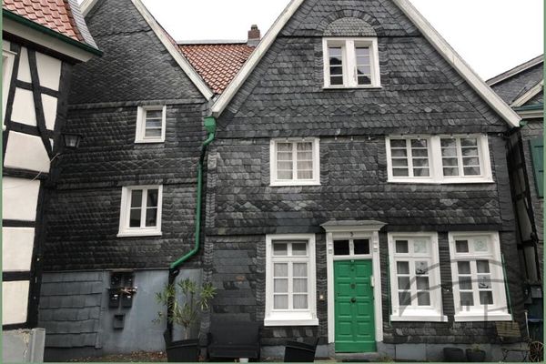 शहर के केंद्र में वुल्फ़राथ में किसी अकेले व्यक्ति को किराए पर देने के लिए सिंगल अपार्टमेंट!!!