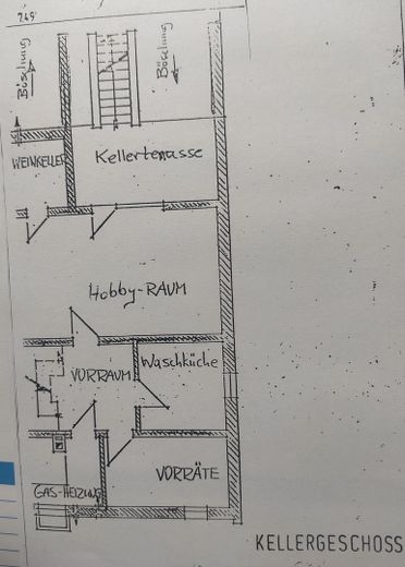 große Doppelhaushälfte ideal zum Wohnen und Arbeiten – Keller