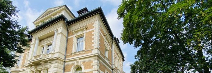 Commercial space in the basement of a historic villa in a central location for rent