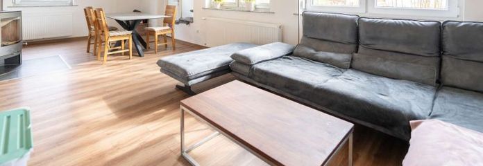 Casa unifamiliare con 1045 metri quadrati di terreno a Wildenheid! Finestre e bagni nuovi nel 2015!