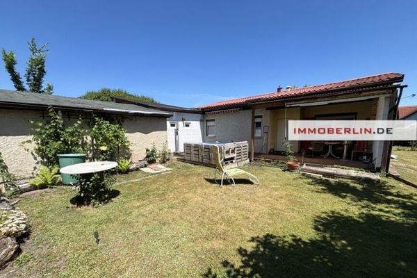 IMMOBERLIN.DE - Bölünebilir arsada, aile dostu konumda bakımlı bungalov